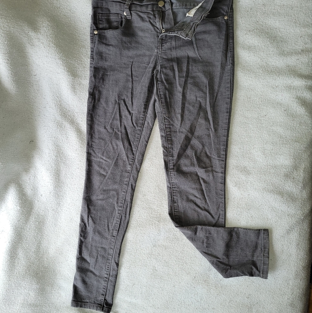 Grey skinny jeans